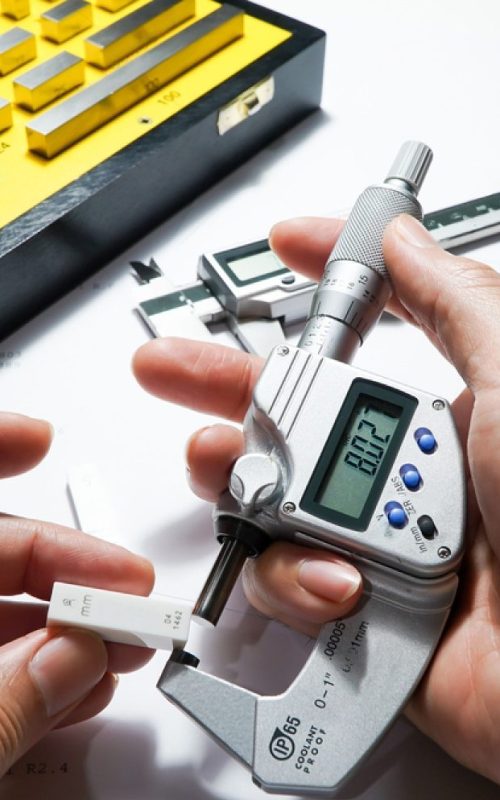 stock-photo-digital-micrometers-and-digital-vernier-calipers-perform-calibration-on-block-grades-gauge-blocks-1836461857-transformed (1) stock-photo-digital-micrometers-and-digital-vernier-calipers-perform-calibration-on-block-grades-gauge-blocks-1836461857-transformed (1)